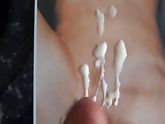 Adding wet wabbit solo to her pussy hair