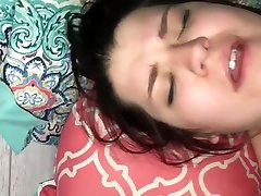 Two BBW get nastya cat goddess anal on until she squirts!