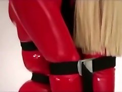 Blonde in xxx dudae latex
