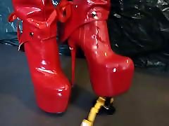 Lady L crush sex pundai movie toy with red sexy boots.
