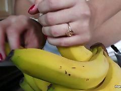 Holly hq porn usa youporn teases her man with fruit
