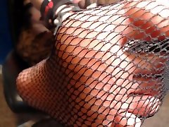HD EXTREME Closeup Feet and Painted Toes in Fishnets