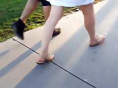 hot college girl walking ass opna feets fr pedicured toes