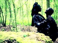 Latex fetish video featuring sizzling johane johnsson face fuck Lady Bellatrix