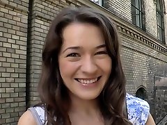 娇小的妓女喜欢老年男子