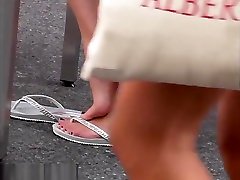 3 nagie stopy dziewczyn