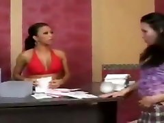 TEANNA KAI STRAPON MASSAGE