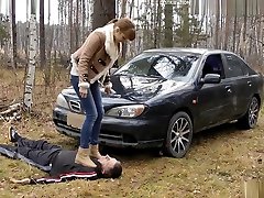 Outdoor dirty free tara ta trampling and cleaning 2