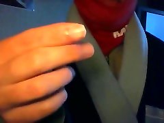 Doborah suce ronge ongle lesbian tired after work 26 april 2017 shes biting her long nail