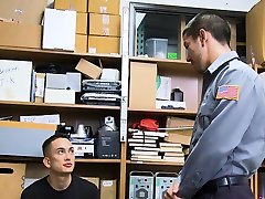 YoungPerps - Security Guard Shoves His Cock In A de araraquara Masturbator’s Mouth YoungPerps - Security Guard Shoves His Cock In A de araraquara Masturbator’s Mouth