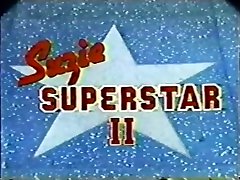 ستاره فیلم سکسی