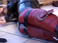 látex catsuit russian milf2 y bola amordazada