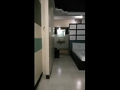 coming inside porni girls dance court motel