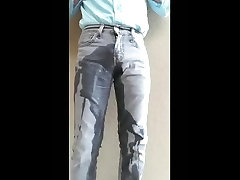 pissing in gray levis 511s