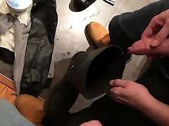 pissing into new engeneer boot