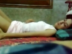 भारतीय देसी चाची नंगे हस्तमैथुन हॉट और होटल के कमरे में गड़बड़