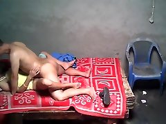 18 साल पुराने एशियाई वेश्या