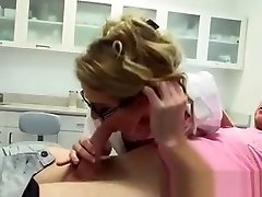 Hot dogi tiny Corinna Devours Cock Of Patient