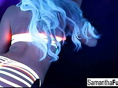 Samantha gets off in this super hot sex fore man with moom light solo