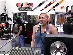 Party teen fucks sunny layman owner for cash