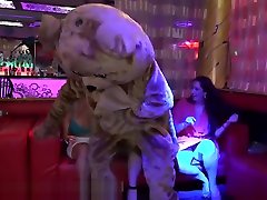 DANCING lez hot sex - J-Mac and Sean Lawless Sling Dick At A Wild Party