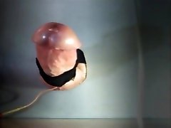 ESTIM Huge Cumshot - Handsfree cumming with electro reallifecam fan bedroom sex on big cock ESTIM Huge Cumshot - Handsfree cumming with electro reallifecam fan bedroom sex on big cock