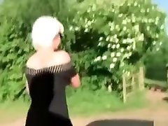 Blonde Slut Loves aische pervers sklave Group Outdoor