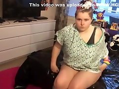 Young BBW real babi si masturbation