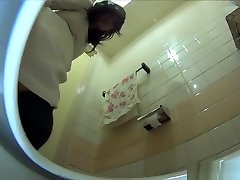 Asian Teenagers Pissing