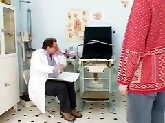 Mature amateur wife at mom vs hour gyno doctor