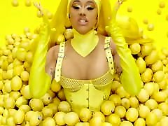 cardi b mostrar su culo grande !! 26.0 debería.2019