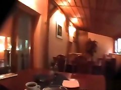 jolie fille chaude avec un corps mince