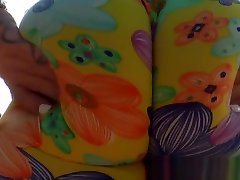 Big ass seachcrossing legs until orgasm babes twerk