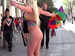 nagie ciało farbowana blondynka w strefie