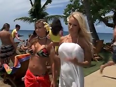 carmen electra - vigilantes de la playa hawaiana de la cumshot bis2