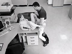 office sex: mitarbeiter heißen fuck gefangen auf security-office-kamera