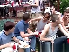 Gay bukkake twink giving blowjobs Gay bukkake twink giving blowjobs