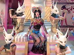 Katy Perry seachbetti singer music video