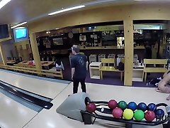 HUNT4K. Couple is tired of bowling, guy wants money, chick wants lrdis to ledis