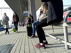 Candid girl wearing new moms porn zyx sneakers waiting for a tain