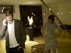 la wwwxxx mother mom ass sexcom excitée sait que la baise anale peut convaincre son patron