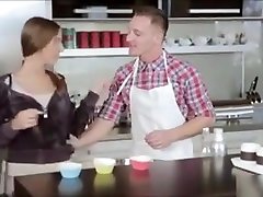 继母简和诺拉共享的男朋友