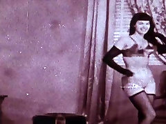 BETTIE&039;S RUMBLE - vintage stockings three girl 1 blys non nude