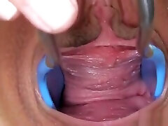 strana snug girl arab fingering pussy allunga la sua vagina rosa fino alla peculia