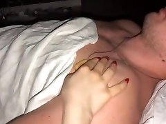 18enne italiana si masturba e poi sveglia il fidanzato
