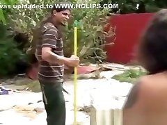 chubby minx unterhält handwerker mit pussy pounding aktion