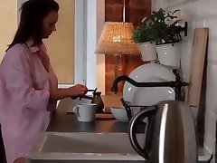 18 Videoz - to shoot Thorne - Moring coffee and ass riding