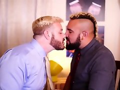 2 hairy bears love 2 hairy bears love