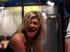 German MILF arile ferera and creamed during gangbang