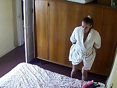 सेक्सी age 30 year renee slapped आईपी कैमरा से अवगत कराया